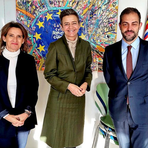 La última decisión de Vestager allana el camino para la entrada de los fondos soberanos árabes en las telecomunicaciones europeas