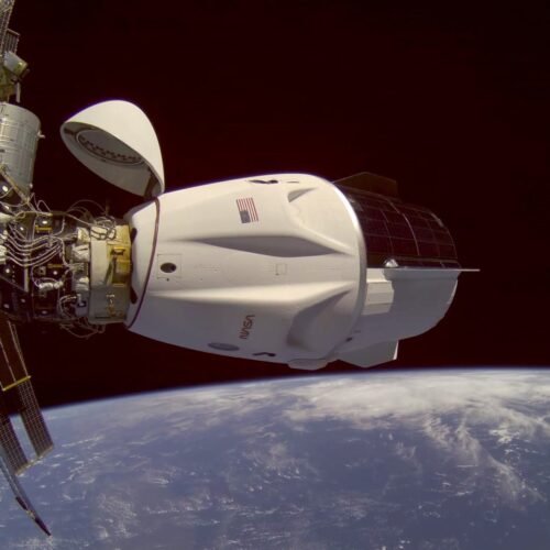 Llega a la Estación Espacial la nave de rescate de los dos astronautas ‘atrapados’ en órbita