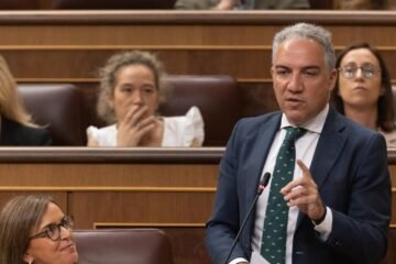 Bendodo, en una reunión a puerta cerrada: “Es muy posible que haya presupuestos”