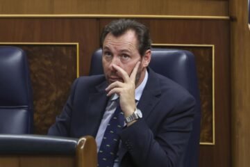 El Congreso reprueba a Puente por su “incapacidad” en la gestión ferroviaria