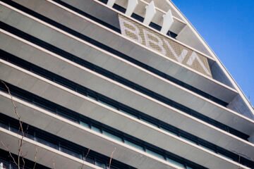 Los empresarios entienden la «preocupación» ante el impacto de la OPA de BBVA sobre Sabadell en el crédito a las pymes