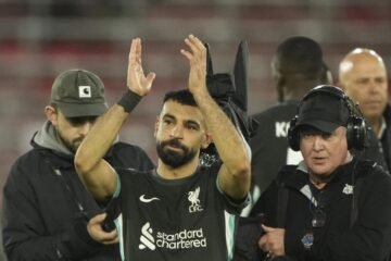 Salah sorprende y avisa al Liverpool: “Estoy más fuera que dentro”