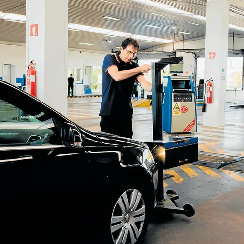 Más del 30% de los coches esquiva la ITV: estas son las causas de los suspensos