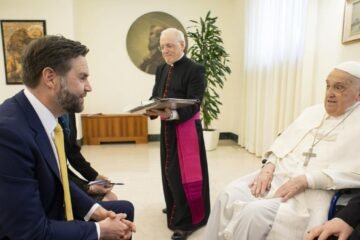 El papa Francisco recibe a Vance y luego clama: “Cuánto desprecio hacia los migrantes”