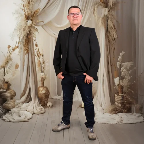 Carlos Alberto Vargas Téllez propone un viaje transformador hacia el despertar interior