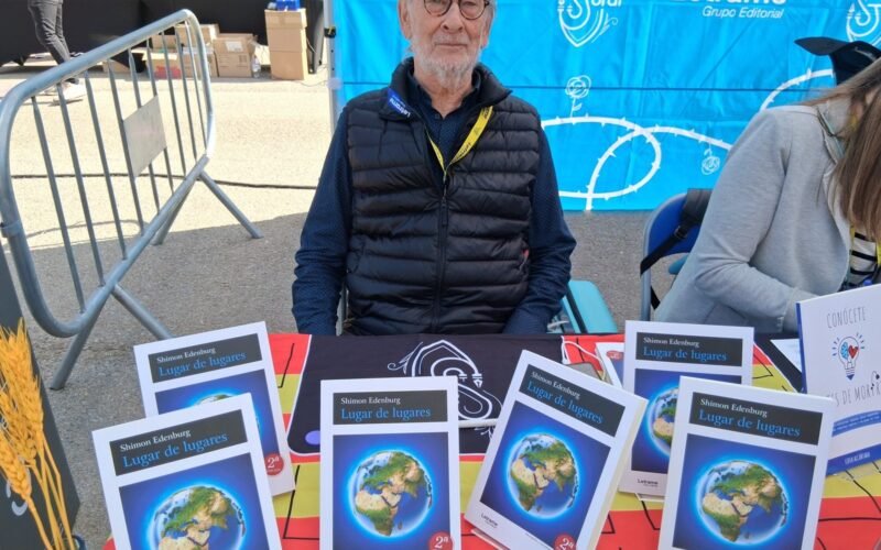 Shimon Edenburg presentó Lugar de lugares en Sant Jordi 2025 de la mano de Editorial Letrame