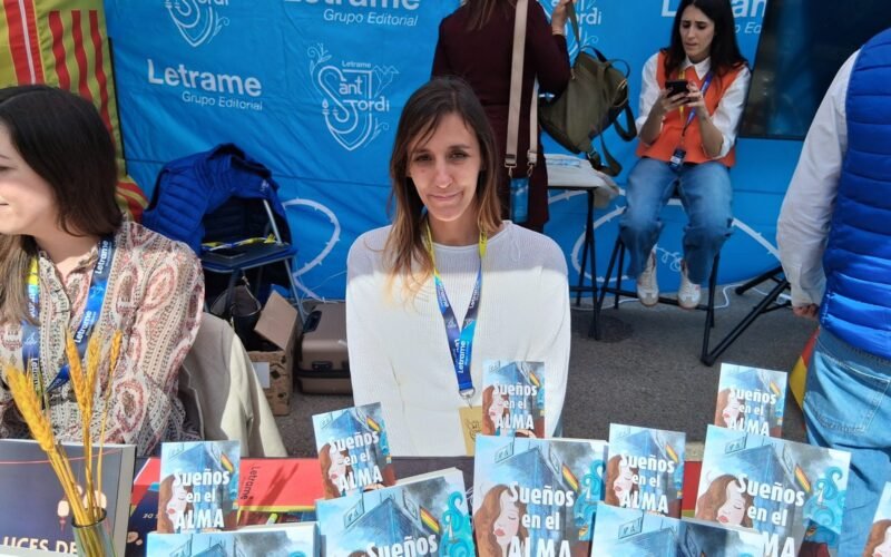Lorena Dorado presentó Sueños en el alma en Sant Jordi 2025 de la mano de Editorial Letrame