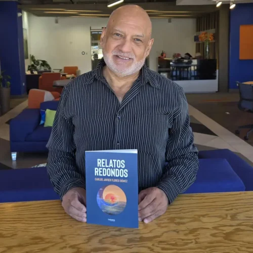 Carlos Javier Flores Gómez sorprende con su primera obra literaria