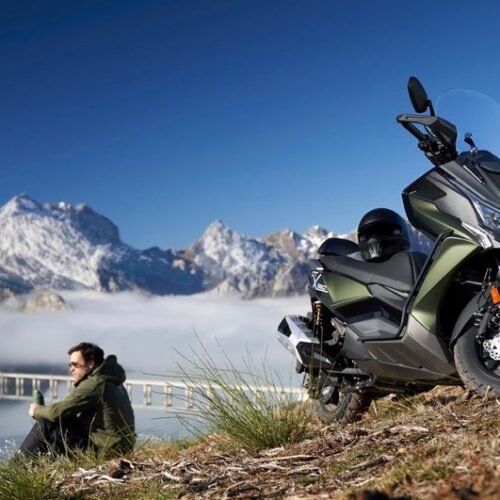 Kymco renueva su DTX 350, un potente scooter Adventure, con más confort y eficiencia
