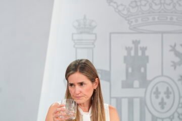Así quiere combatir apagones el Gobierno: más control de tensión de las renovables, menos gas y redes inteligentes