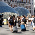 De Sol a Triana: los españoles abandonan los barrios con más saturación de pisos turísticos