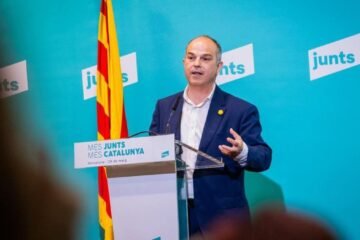 Junts espera a reunirse con Sánchez para valorar la situación y tomar una decisión