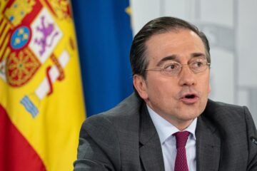 Albares llama a una “desescalada” tras el bombardeo de EE.UU. a Irán