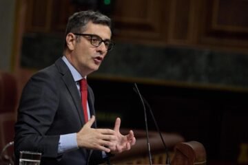 El juez Peinado pide al Supremo que investigue a Bolaños por malversación y falso testimonio