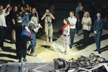 Llegan a Madrid los primeros españoles evacuados de Israel e Irán