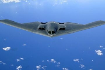 EE.UU. moviliza aviones bombarderos B-2 al Pacífico mientras analiza si interviene en Irán