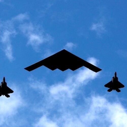 Estados Unidos bombardea tres instalaciones nucleares de Irán