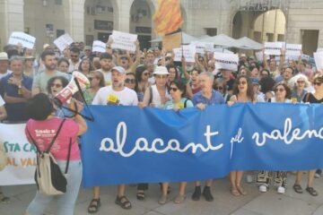 Las claves de la ley que ‘blinda’ la enseñanza del valenciano y que Vox quiere modificar