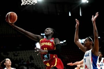 El salto de gigante de Awa Fam lleva a España a la final del Eurobasket