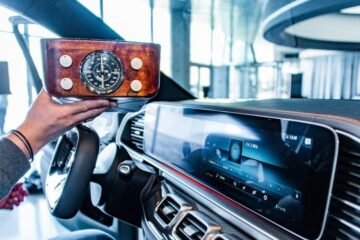 Historias de la radio…, en el coche