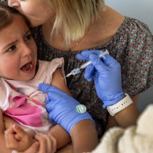 La vacunación infantil se estanca en una veintena de países ricos y resurgen graves enfermedades