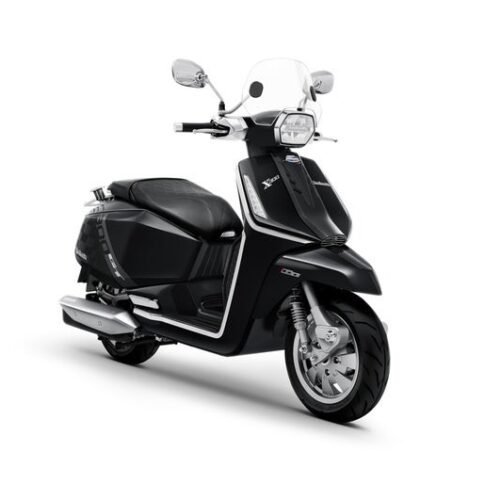 La familia X de Lambretta crece con la nueva X300 GT, un scooter cool y turístico