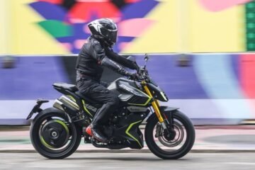 FB Mondial promociona su rompedora naked deportiva para el A2, la Piega 452