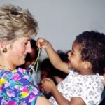 El vestido solidario (y polémico) de Diana de Gales se subasta por 440.000 euros
