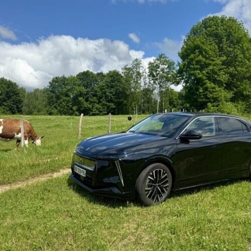 DS Nº8, un eléctrico trasatlántico con la agilidad de un utilitario