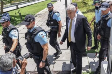 Portugal juzga a José Sócrates diez años después de su detención