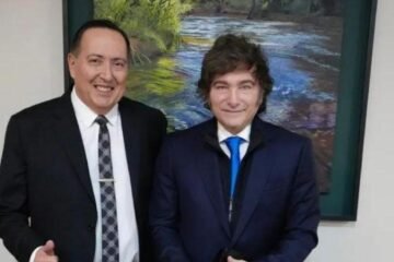 Milei inaugura un templo evangélico financiado con un supuesto “milagro económico”