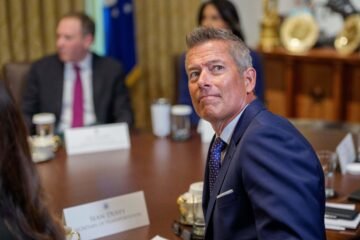 Trump designa jefe interino de la NASA al secretario de Transportes tras rechazar al favorito de Musk