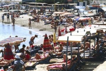 Operación Salida en los 80: los icónicos utilitarios que poblaban las carreteras españolas