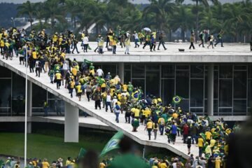 Batalla por la amnistía a Bolsonaro en Brasilia