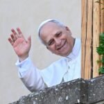 Papa, osos y medias blancas: ¿Cuáles son los equipos de León XIV?