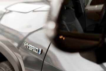 Ojo con los coches híbridos: estas son las averías más caras