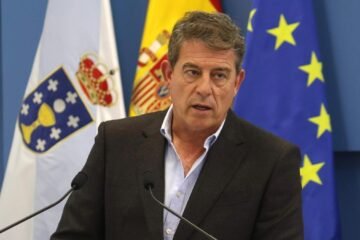 Casi doscientas mujeres del partido socialista de Galicia cuestionan la gestión de Besteiro