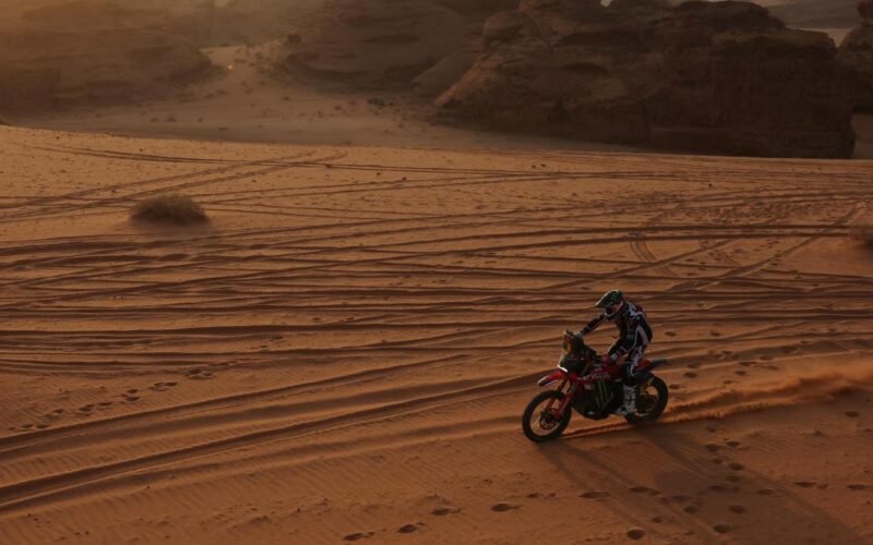Doblete de Schareina, nuevo líder del Dakar