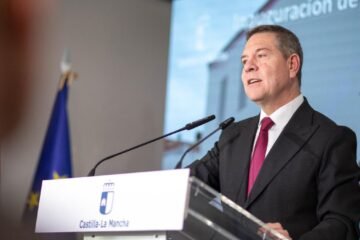 García-Page anuncia un bloque de deducciones fiscales para la adquisición de vivienda