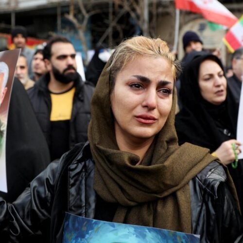 Burgueses y pobres confluyen en la revuelta iraní