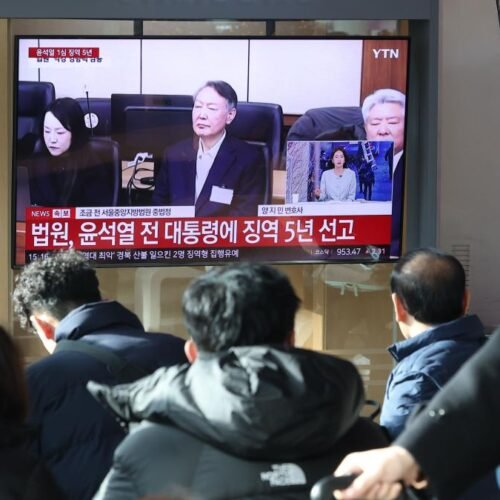 Yoon Suk Yeol sentenciado a 5 años de cárcel en su primera condena por declarar la ley marcial