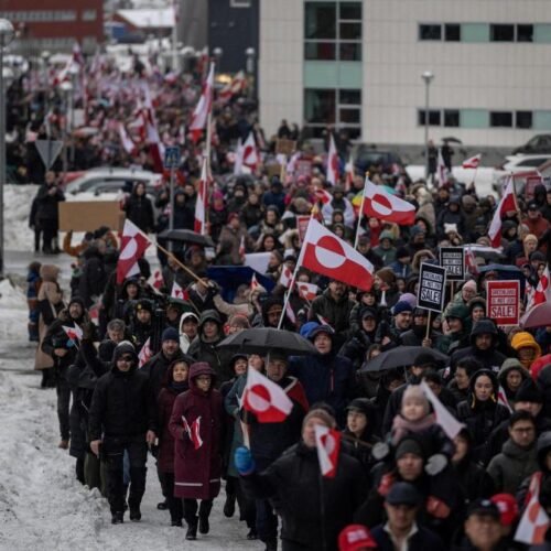 Protestas en Nuuk y Copenhague contra las amenazas de Trump: “Groenlandia no está en venta”