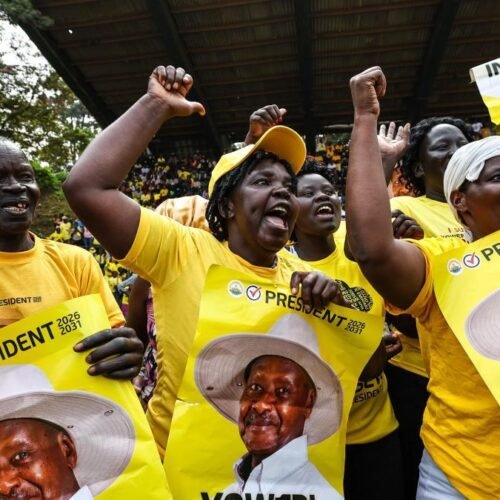 Uganda reelige a su líder en unos comicios marcados por la represión