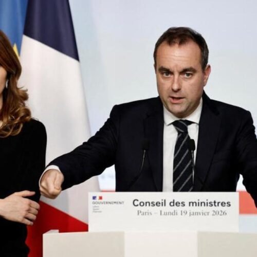 Los socialistas anuncian que salvarán al Gobierno francés de la censura