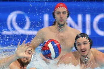 España sale del Europeo por centímetros en otra obra de arte del waterpolo (14-15)