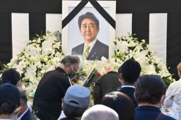 Japón condena a cadena perpetua al asesino del exprimer ministro Shinzo Abe