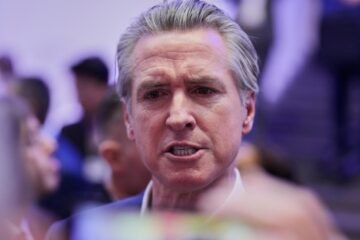 Gavin Newsom pide a los europeos que tengan “huevos” contra Trump