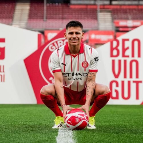 Echeverri: “Guardiola me dijo que el Girona me ayudará a crecer como jugador”