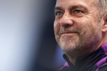 Flick le manda un mensaje a Dro: “Me encanta tener a jugadores como Bernal o Casadó”