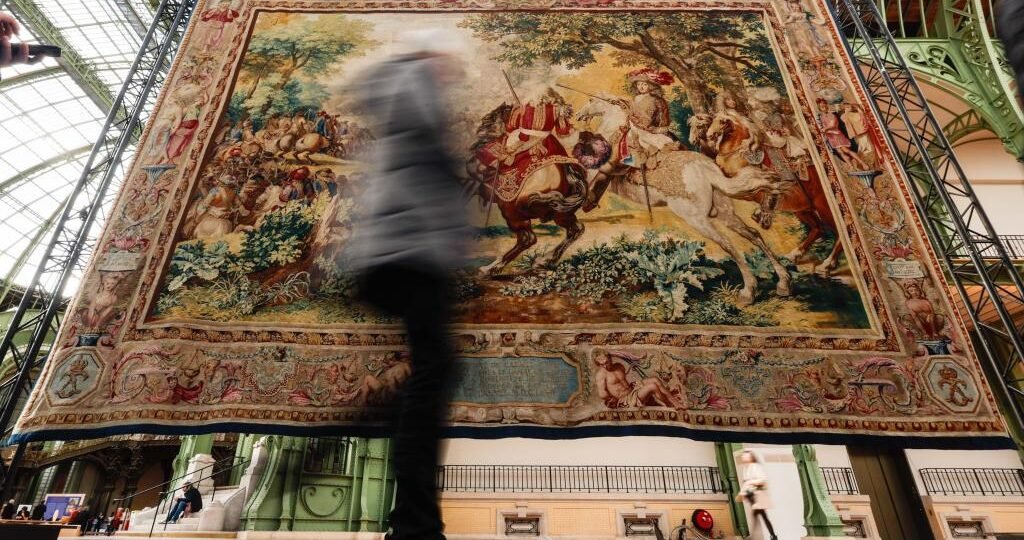 Guías turísticos y empleados del Louvre detenidos por estafar 10 millones al museo con entradas duplicadas y falsas